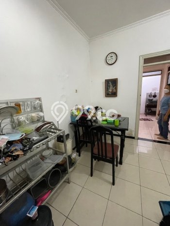 Kos-kosan Dijual di Genteng, Surabaya dengan 10 Kamar Tidur, 10 Kamar Mandi Kos-kosan Dijual di Genteng, Surabaya dengan 10 Kamar Tidur, 10 Kamar Mandi
