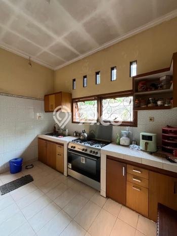 LIMITED OFFER! Rumah Berkualitas area Bantul, LT 889m2m² Bangunan 600m2m² LIMITED OFFER! Rumah Berkualitas area Bantul, LT 889m2m² Bangunan 600m2m²
