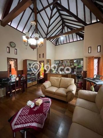 LIMITED OFFER! Rumah Berkualitas area Bantul, LT 889m2m² Bangunan 600m2m² LIMITED OFFER! Rumah Berkualitas area Bantul, LT 889m2m² Bangunan 600m2m²