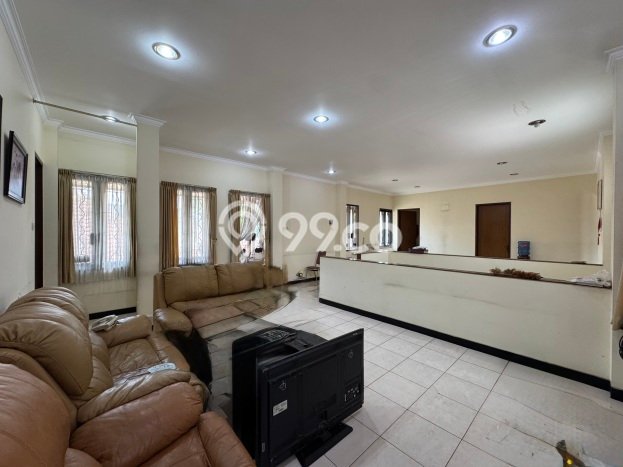 Ruko Bagus Dijual LB 200m2 Lokasi Strategis Bandung Area Cocok untuk Bisnis Ruko Bagus Dijual LB 200m2 Lokasi Strategis Bandung Area Cocok untuk Bisnis