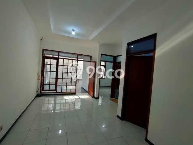 EXCLUSIVE HOME! Rumah area Batununggal, 1 KM, Design Minimalis, Luas 162m2m² LB 106m2m² EXCLUSIVE HOME! Rumah area Batununggal, 1 KM, Design Minimalis, Luas 162m2m² LB 106m2m²