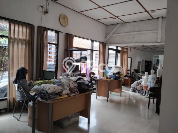 Rumah Mewah Siap Huni LT 500m2 di Lengkong, Bandung Rumah Mewah Siap Huni LT 500m2 di Lengkong, Bandung