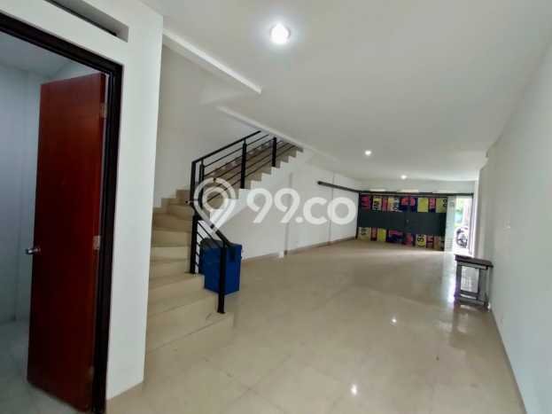 Lokasi Strategis! Dijual Ruko Bisnis di Batununggal, Bandung Kondisi Bagus Lokasi Strategis! Dijual Ruko Bisnis di Batununggal, Bandung Kondisi Bagus