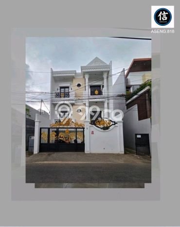 Rumah Mewah Siap Huni LT 141m2 di Kebon Jeruk, Jakarta Barat Rumah Mewah Siap Huni LT 141m2 di Kebon Jeruk, Jakarta Barat