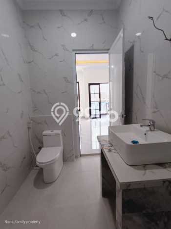 Jual Rumah Luas Elegan Dengan View Cantik di Joglo, Jakarta Barat Jual Rumah Luas Elegan Dengan View Cantik di Joglo, Jakarta Barat
