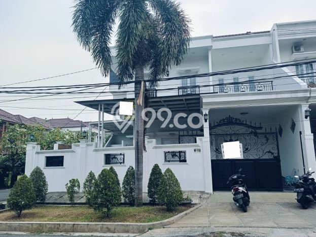 Dijual Rumah Mewah Megah Dengan View Eksklusif di Joglo, Jakarta Barat Dijual Rumah Mewah Megah Dengan View Eksklusif di Joglo, Jakarta Barat