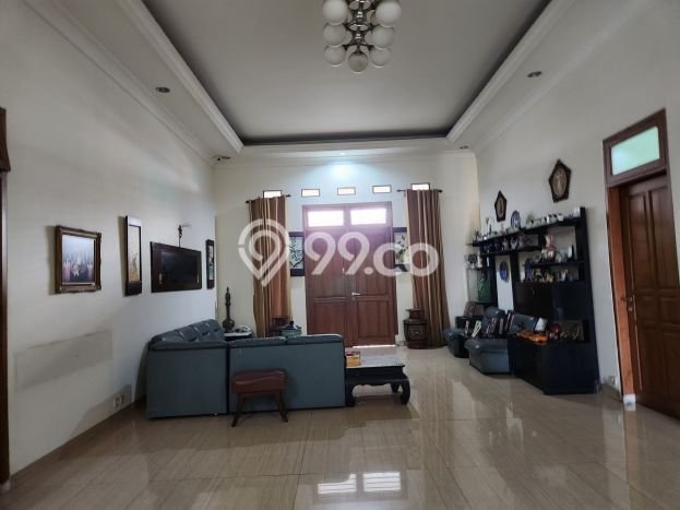 Hunian Eksklusif Siap Huni LT 525m2 di Kebon Jeruk, Jakarta Barat Hunian Eksklusif Siap Huni LT 525m2 di Kebon Jeruk, Jakarta Barat