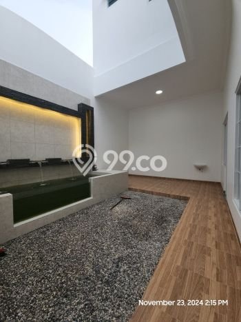 Rumah Elit Modern Siap Huni di Joglo Jakarta Barat Rumah Elit Modern Siap Huni di Joglo Jakarta Barat