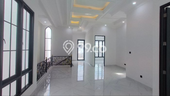 Siap Huni Rumah Mewah 5 Kamar di Mulyorejo Dekat ke Mana Pun Siap Huni Rumah Mewah 5 Kamar di Mulyorejo Dekat ke Mana Pun
