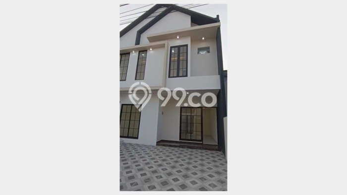 Rumah Luas Asri 5 KT Siap Pakai di Mulyosari Surabaya Rumah Luas Asri 5 KT Siap Pakai di Mulyosari Surabaya