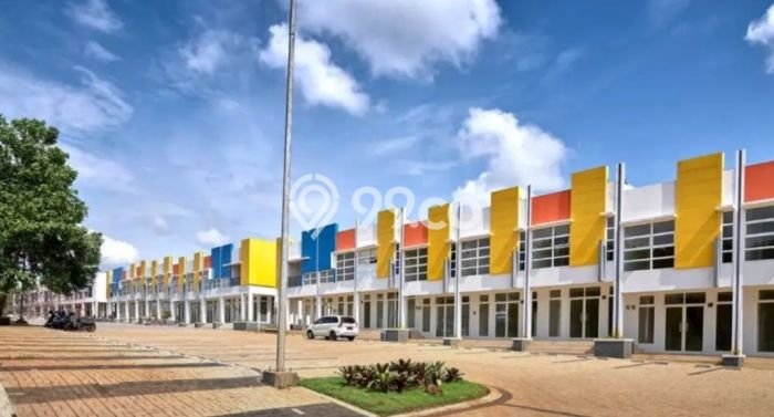 Ruko Lokasi Strategis di , Luas 90m2m², Mainroad Ruko Lokasi Strategis di , Luas 90m2m², Mainroad