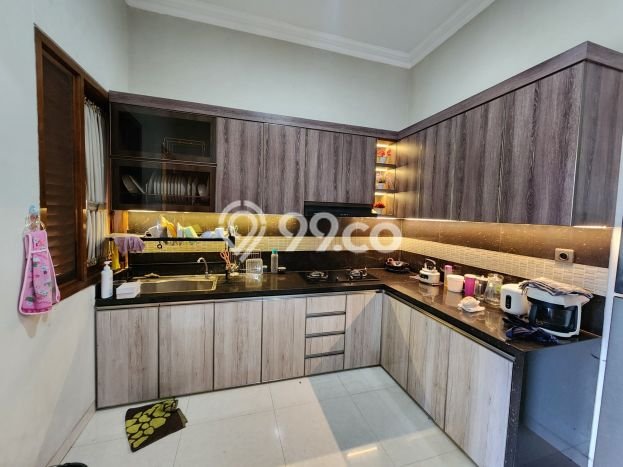 Dijual Cepat Rumah Favorit Siap Huni LB 150m2 di Semarang Barat, Semarang Dijual Cepat Rumah Favorit Siap Huni LB 150m2 di Semarang Barat, Semarang