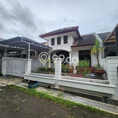 Hunian Cantik Minimalis Lb 120m2 di Banyumanik, Semarang Hunian Cantik Minimalis Lb 120m2 di Banyumanik, Semarang