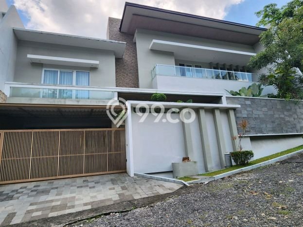 Rumah Eksklusif Dijual LT 330m2 di Gajah Mungkur, Semarang Rumah Eksklusif Dijual LT 330m2 di Gajah Mungkur, Semarang