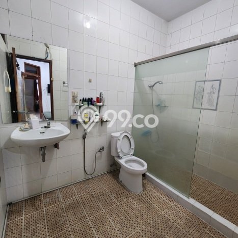 Hunian Cantik Minimalis Lb 120m2 di Banyumanik, Semarang Hunian Cantik Minimalis Lb 120m2 di Banyumanik, Semarang