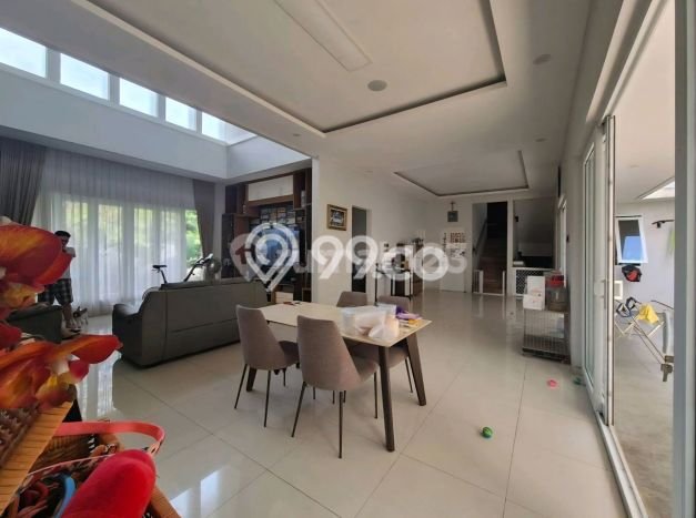 Rumah Eksklusif Dijual LT 330m2 di Gajah Mungkur, Semarang Rumah Eksklusif Dijual LT 330m2 di Gajah Mungkur, Semarang