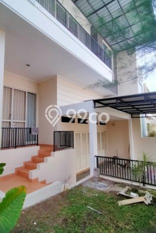 Ready to Use! Luxury House LT 280m2 Desain Elegan di Candi Golf Ready to Use! Luxury House LT 280m2 Desain Elegan di Candi Golf