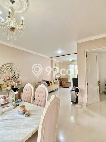 Jual Rumah Luas Elegan Dengan View Cantik di Candi Golf, Semarang Jual Rumah Luas Elegan Dengan View Cantik di Candi Golf, Semarang
