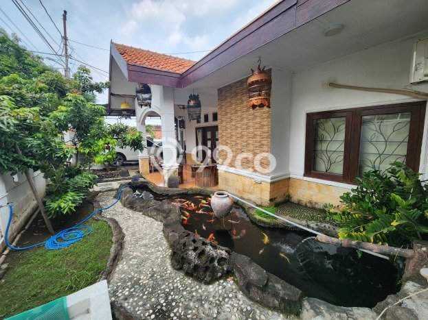 Rumah Strategis Semarang Barat, Semarang, Luas 350m2m² LB 200m2m² Rumah Strategis Semarang Barat, Semarang, Luas 350m2m² LB 200m2m²
