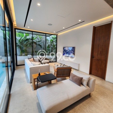 For Sale! Luxury House LT 450m2 Desain Modern di BSB City For Sale! Luxury House LT 450m2 Desain Modern di BSB City