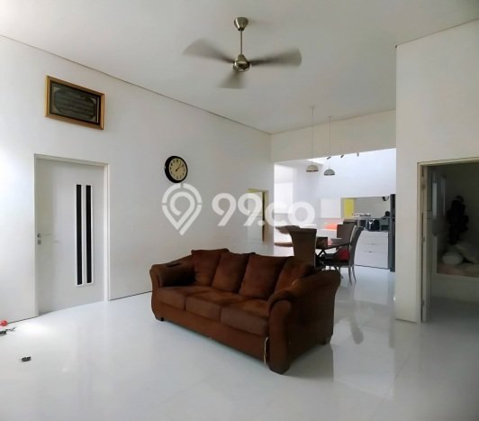 Rumah Strategis Modern Lb 211m2 di Semarang Barat, Semarang Rumah Strategis Modern Lb 211m2 di Semarang Barat, Semarang