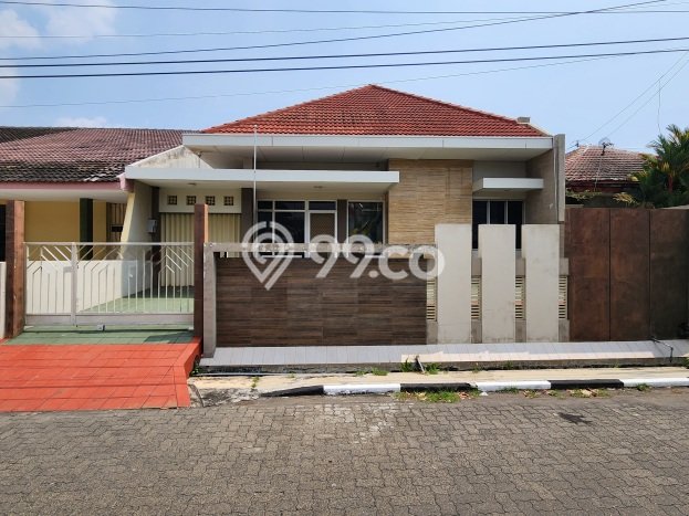 Dijual Hunian Mewah dengan Fasilitas Sekitar Komplit di Semarang Tengah, Semarang Dijual Hunian Mewah dengan Fasilitas Sekitar Komplit di Semarang Tengah, Semarang
