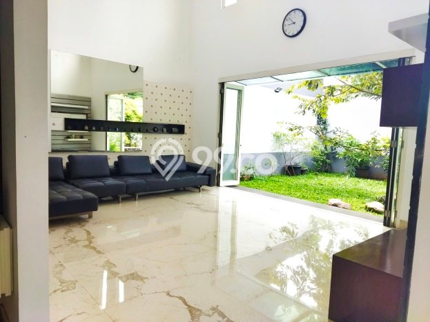 Siap Huni Rumah Mewah 5 Kamar di BSD Dekat ke Mana Saja Siap Huni Rumah Mewah 5 Kamar di BSD Dekat ke Mana Saja