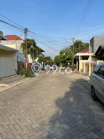 For Sale! Luxury House LT 268m2 Desain Elegan di Pleburan For Sale! Luxury House LT 268m2 Desain Elegan di Pleburan