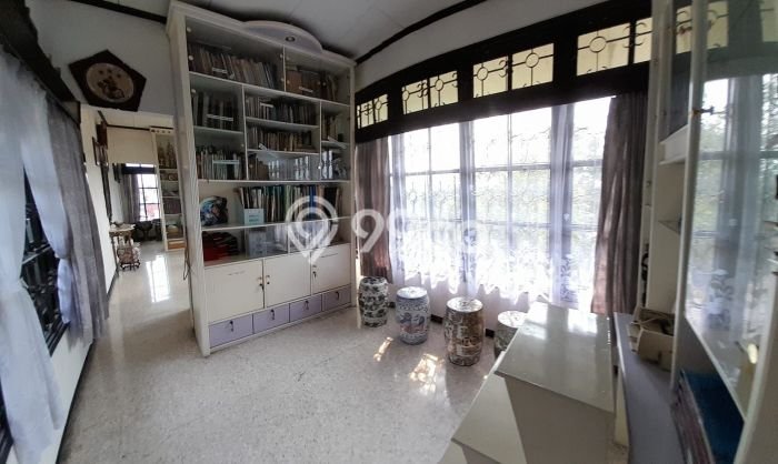 Dijual Rumah Luas Elegan Dengan View Eksklusif di Srondol, Semarang Dijual Rumah Luas Elegan Dengan View Eksklusif di Srondol, Semarang