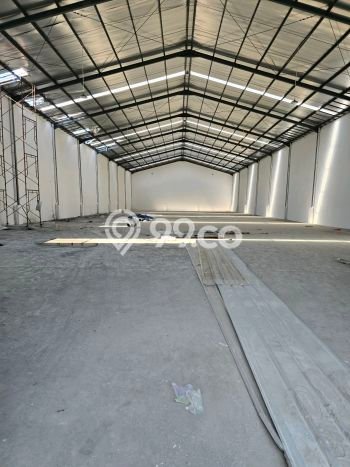 LOKASI STRATEGIS! Gudang Disewakan Kawasan Ngaliyan, Luas 1300m², Area Bisnis LOKASI STRATEGIS! Gudang Disewakan Kawasan Ngaliyan, Luas 1300m², Area Bisnis