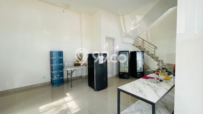Ruko Dijual di Tangerang LT 63m2 & LB 126m2 Lokasi Terbaik! Ruko Dijual di Tangerang LT 63m2 & LB 126m2 Lokasi Terbaik!