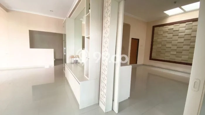 Ready to Use! Premium House LT 270m2 Desain Elegan di Harapan Baru Ready to Use! Premium House LT 270m2 Desain Elegan di Harapan Baru