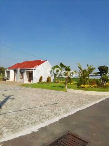 Rumah Strategis 2 Kamar Tidur dan 1 Kamar Mandi di Juwiring, Dekat Pusat Kota, Klaten Rumah Strategis 2 Kamar Tidur dan 1 Kamar Mandi di Juwiring, Dekat Pusat Kota, Klaten