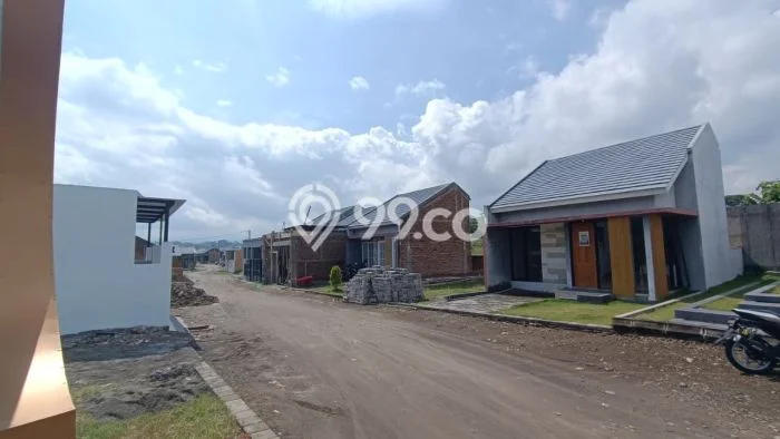 Rumah Minimalis Terbaik Siap Huni Area Madiun LT 60m2 Rumah Minimalis Terbaik Siap Huni Area Madiun LT 60m2