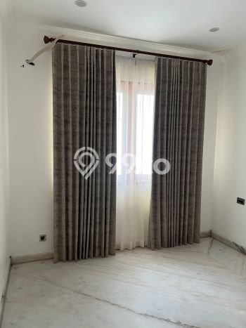 Jual Rumah Mewah Elegan Dengan View Eksklusif di Citraland, Surabaya Jual Rumah Mewah Elegan Dengan View Eksklusif di Citraland, Surabaya