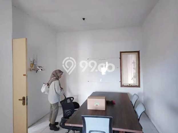 Rumah Asri di Sukodono, Sidoarjo, Luas 202m2m² LB 180m2m² Rumah Asri di Sukodono, Sidoarjo, Luas 202m2m² LB 180m2m²