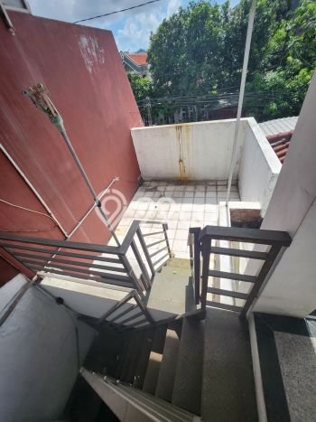 Dijual Rumah Premium dengan Fasilitas Sekitar Lengkap di Mulyorejo, Surabaya Dijual Rumah Premium dengan Fasilitas Sekitar Lengkap di Mulyorejo, Surabaya