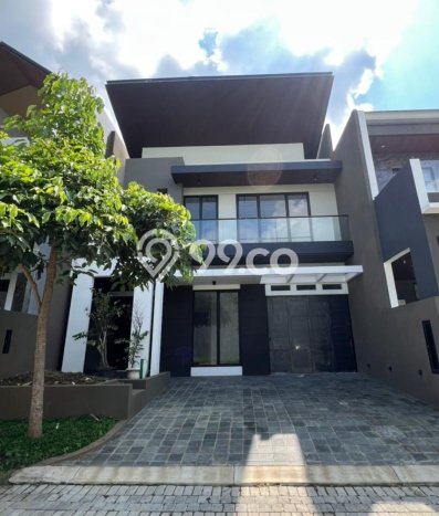 Rumah Mewah LB 268m2 Siap Pakai Desain Elegan di Citraland, Surabaya Rumah Mewah LB 268m2 Siap Pakai Desain Elegan di Citraland, Surabaya