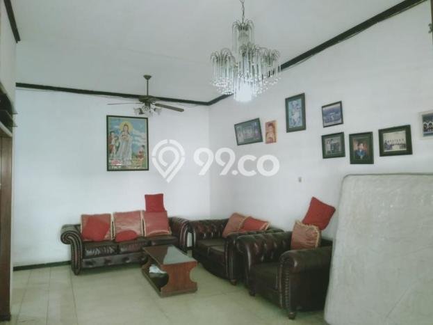 Jual Rumah Bagus Siap Huni LB 176m2 di Simokerto, Surabaya Jual Rumah Bagus Siap Huni LB 176m2 di Simokerto, Surabaya