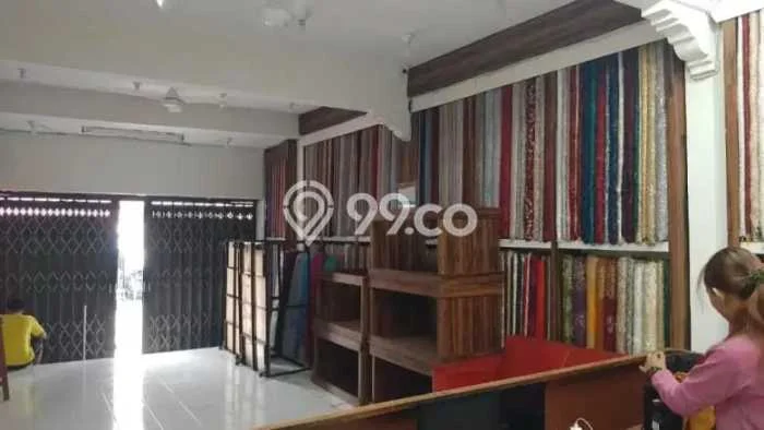 LOKASI STRATEGIS! Ruko Kawasan Gresik Kota, Luas 90m2m², Akses Utama LOKASI STRATEGIS! Ruko Kawasan Gresik Kota, Luas 90m2m², Akses Utama