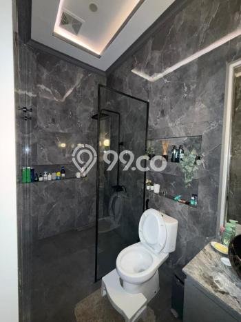 For Sale Rumah 4 Kamar Lokasi Ideal Nyaman dan Strategis di Waru For Sale Rumah 4 Kamar Lokasi Ideal Nyaman dan Strategis di Waru