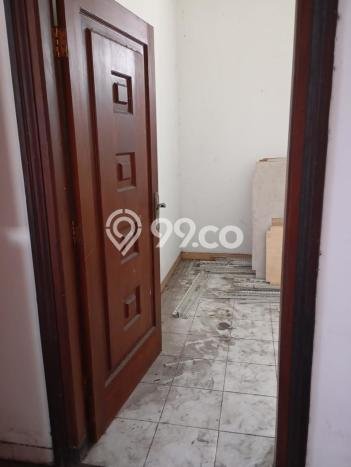 Dijual Ruko Kawasan Strategis di Waru, Luas 210m2m², Jalan Raya Dijual Ruko Kawasan Strategis di Waru, Luas 210m2m², Jalan Raya
