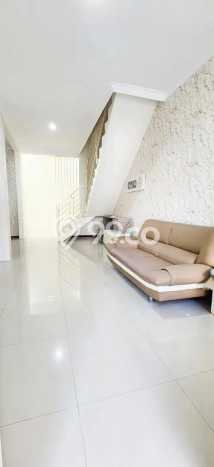 LISTING BARU! Rumah Strategis di Mulyorejo, Luas 90m2m² Bangunan 145m2m² LISTING BARU! Rumah Strategis di Mulyorejo, Luas 90m2m² Bangunan 145m2m²