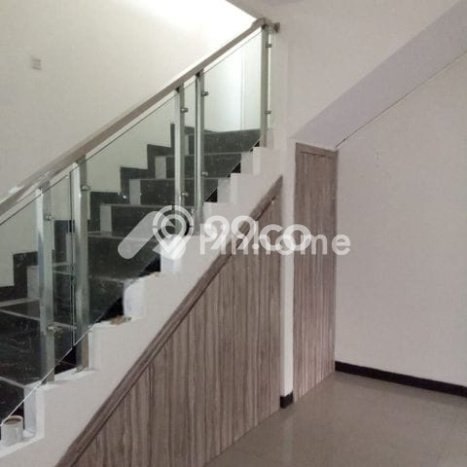 Dijual Rumah Modern 4 KT di Surabaya Kota, Surabaya Dijual Rumah Modern 4 KT di Surabaya Kota, Surabaya
