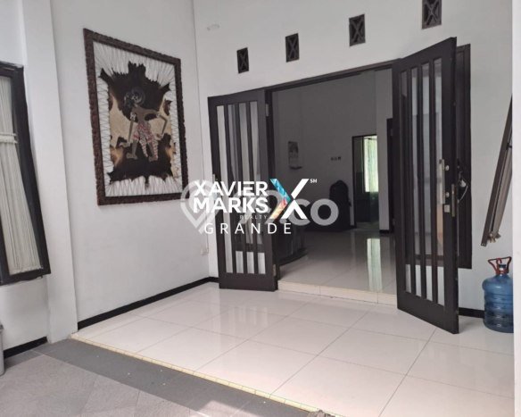 For Sale! Luxury House LT 300m2 Desain Modern di Soekarno Hatta For Sale! Luxury House LT 300m2 Desain Modern di Soekarno Hatta