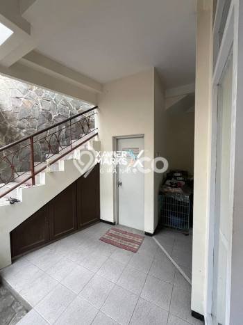 Dijual Hunian Rumah Terawat 6 Kamar di Tidar, Malang Dijual Hunian Rumah Terawat 6 Kamar di Tidar, Malang