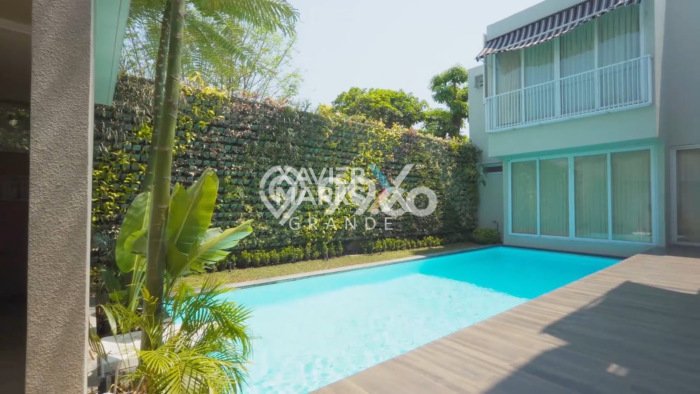 Hunian Eksklusif Siap Huni LT 555m2 di Mulyorejo, Surabaya Hunian Eksklusif Siap Huni LT 555m2 di Mulyorejo, Surabaya