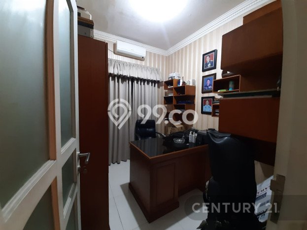 Dijual Rumah Premium dengan Fasilitas Sekitar Lengkap di Kramat Jati, Jakarta Timur Dijual Rumah Premium dengan Fasilitas Sekitar Lengkap di Kramat Jati, Jakarta Timur