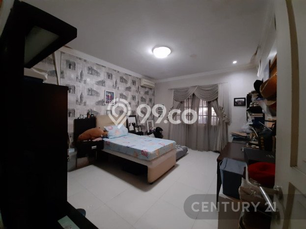 Dijual Rumah Premium dengan Fasilitas Sekitar Lengkap di Kramat Jati, Jakarta Timur Dijual Rumah Premium dengan Fasilitas Sekitar Lengkap di Kramat Jati, Jakarta Timur