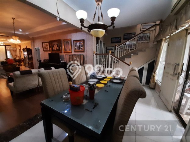 Dijual Rumah Premium dengan Fasilitas Sekitar Lengkap di Kramat Jati, Jakarta Timur Dijual Rumah Premium dengan Fasilitas Sekitar Lengkap di Kramat Jati, Jakarta Timur